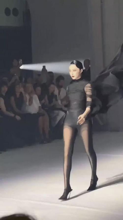 走秀爆料视频大全,揭秘走秀爆料视频大全背后的精彩瞬间